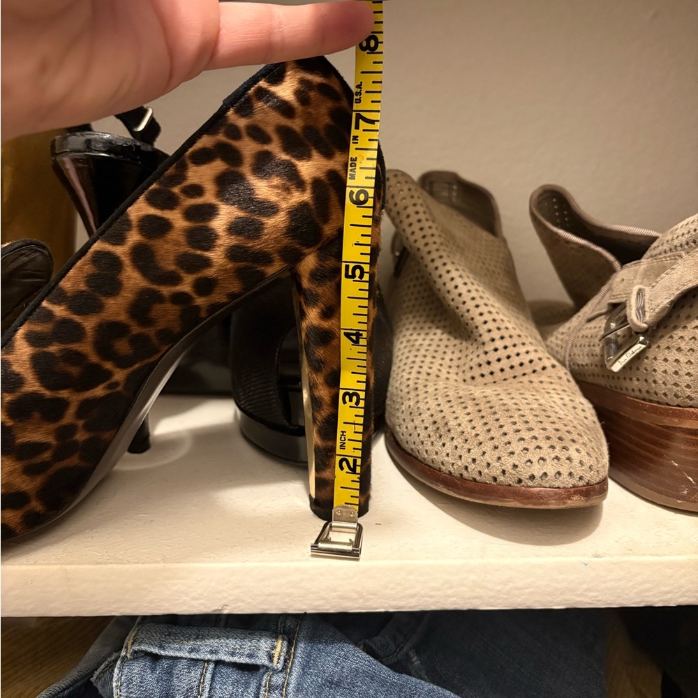 NWOT Stuart Weitzman Pump - Picture 8 of 8